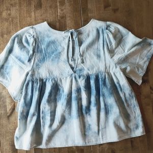 Old Navy light denim‎ shirt